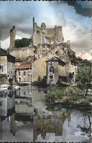 Chauvigny Ruines de Chateau avec Reflets dans l Etang Kat. Chauvigny