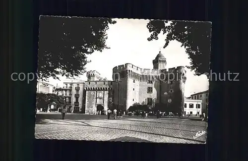 Perpignan Le Castillet et Place de la Victoire Kat. Perpignan