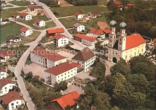 Gartlberg Wallfahrtskirche mit Salvatorkolleg Fliegeraufnahme Kat. Pfarrkirchen