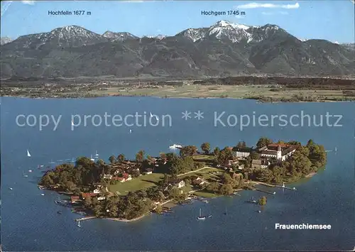 Fraueninsel Chiemsee mit Kloster Frauenwoerth Fliegeraufnahme Kat. Chiemsee