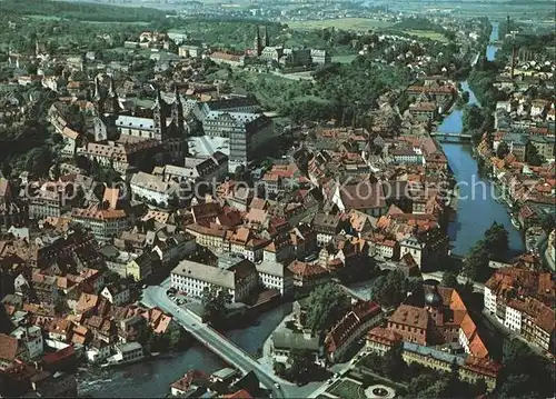 Bamberg mit Regnitz Altes Rathaus Kaiserdom und Kloster Michaelsberg Fliegeraufnahme Kat. Bamberg
