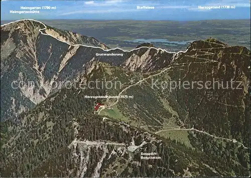 Herzogstand Walchenseer Berge mit Heimgarten und Staffelsee Fliegeraufnahme Kat. Kochel a.See