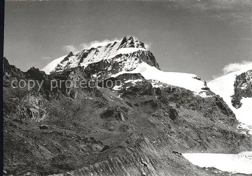 Rimpfischhorn mit Fluhalp von Gruensee aus Kat. Rimpfischhorn