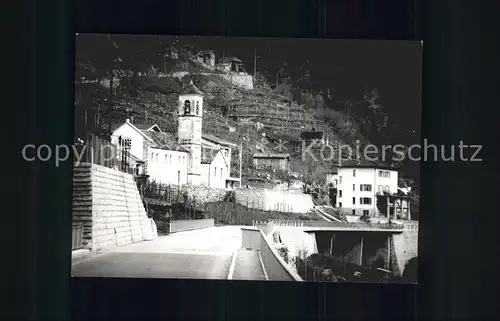 Vogorno Strassenpartie mit Kirche Kat. Vogorno