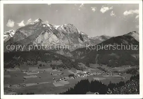 Wildhaus SG mit Schafberg und Saentis