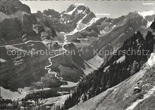 Seealpsee Blick vom Wildkirchli gegen Meglisalp und Altmann Appenzeller Alpen Bergwanderroute Kat. Schwende