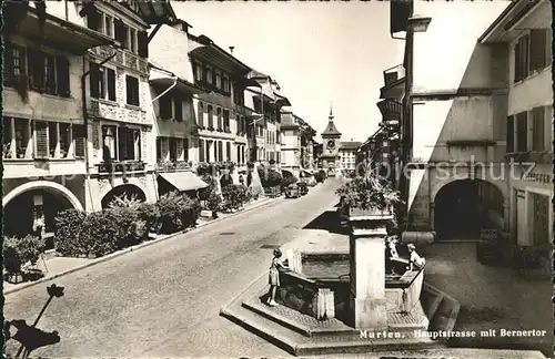 Murten Morat Hauptstr mit Bernertor Brunnen Kat. Murten