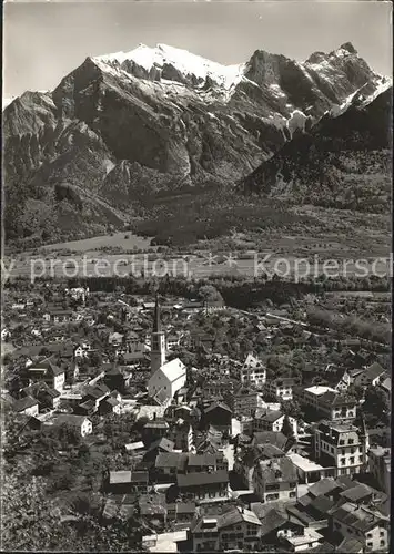 Bad Ragaz Ortsansicht mit Kirche Blick zum Falknis Raetikon Kat. Bad Ragaz