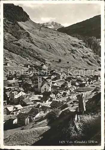 Vals GR Ortsansicht mit Kirche Baeuerin Kat. Vals