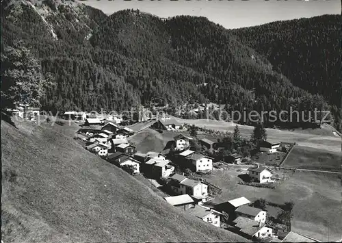 Wiesen Albula Gesamtansicht Kat. Wiesen