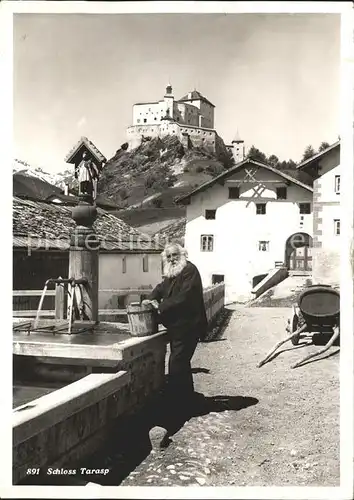 Tarasp Schloss alter Mann am Brunnen Kat. Tarasp