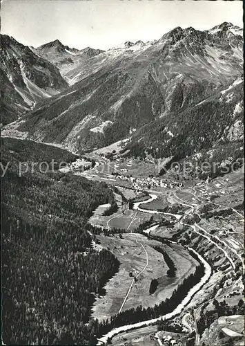 Lavin Panorama gegen Flueela Schwarzhorn Unterengadin Kat. Lavin