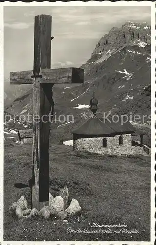 Klausenpass Passhoehe Kreuz und Bruderklausen Kapelle und Wingaelle Kat. Klausen