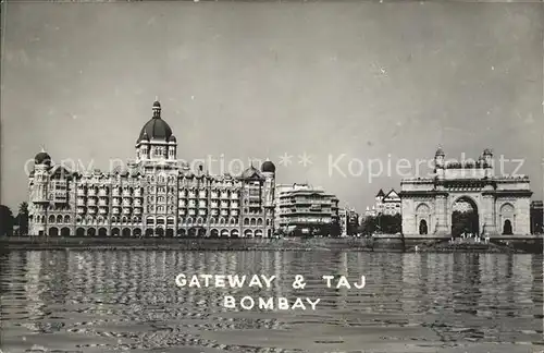 Bombay Mumbai Gateway of India Monument and Taj / Bombay /