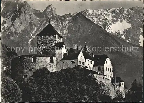 Vaduz Schloss mit Falknis Raetikon Kat. Vaduz