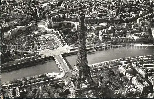 Eiffelturm La Tour Eiffel Paris Seine Palais de Chaillot Fliegeraufnahme  Kat. Paris
