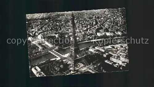 Eiffelturm La Tour Eiffel Paris Pont d  Iena Palais de Chaillot Fliegeraufnahme Kat. Paris