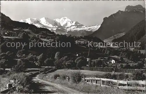 Reichenbach Kandertal BE mit Bluemlisalp Bachfluh und Aermighorn Kat. Reichenbach Kandertal