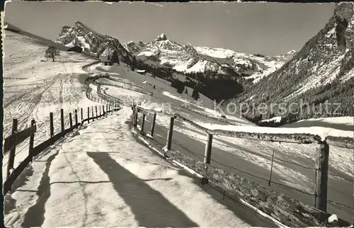 Grimmialp Kurheim Grimmialp Weg zum Grimmipass mit Rothorn und Spillgerte Kat. Grimmialp