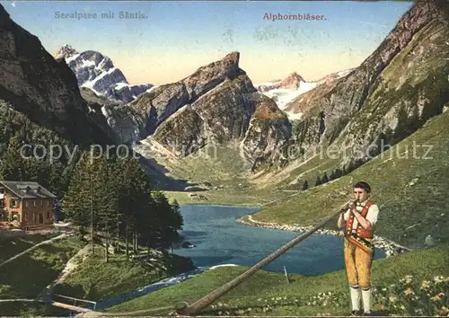 Seealpsee Alphornblaeser in Tracht Kat. Schwende