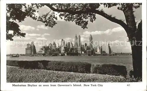 New York City Manhattan Skyline fro Governors Island / New York /