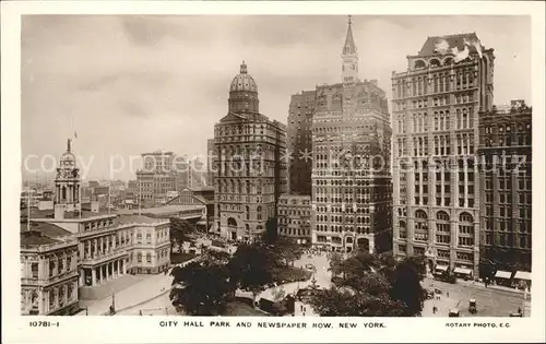 New York City City Hall Park and Newspaper Row / New York /
