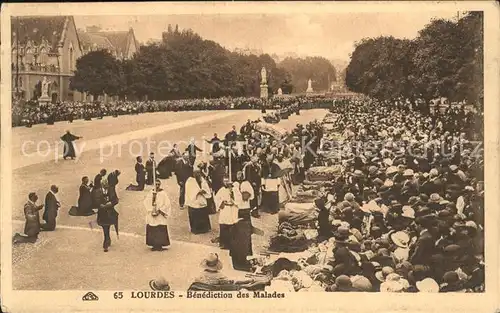 Lourdes Hautes Pyrenees Benediction des Malades Wallfahrtsort Kat. Lourdes