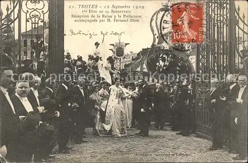 Troyes Aube Fete de la Bonneterie Reine Fernand Dore Stempel auf AK Kat. Troyes