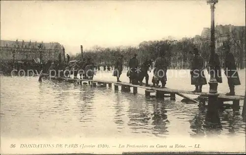 Paris Pontonniers au Cours la Reine Inondations 1910 Hochwasser Katastrophe Kat. Paris