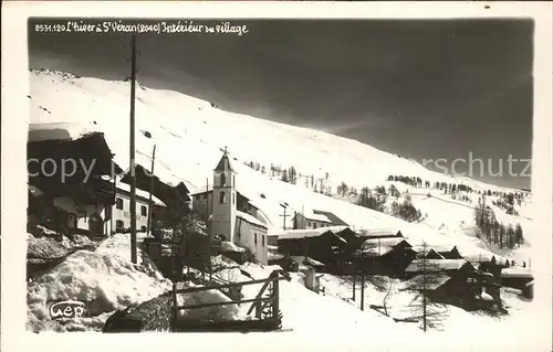 Saint Veran Interieur du village Eglise en hiver Kat. Saint Veran