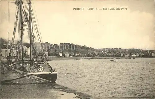 Perros Guirec Coin du Port Bateau de peche Kat. Perros Guirec