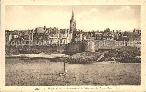 Saint Malo Ille et Vilaine Bretagne Remparts et la ville Eglise vus du Grand Bey Kat. Saint Malo