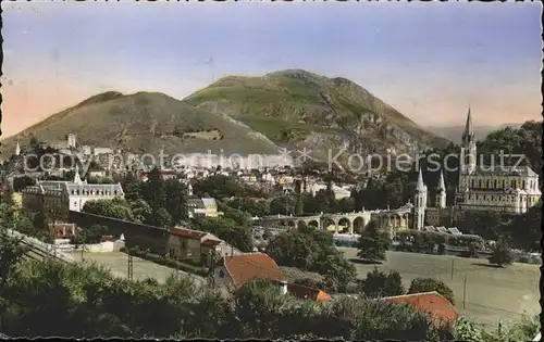 Lourdes Hautes Pyrenees Basilique et Chateau Fort Wallfahrtsort Kat. Lourdes