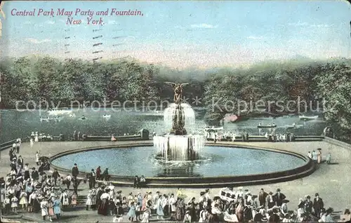 New York City Central Park May Party and Fountain / New York /