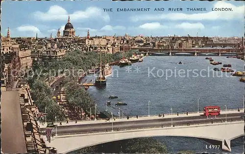 London Embankment and River Thames Valentines Card Kat. City of London