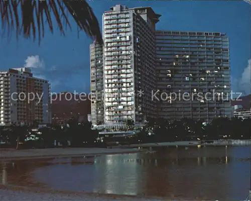 Waikiki Ilikai Hotel at night Kat. Waikiki