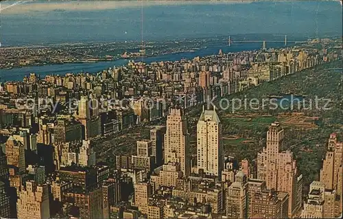New York City View from Empire State Building Central Park Hudson River George Washington Bridge / New York /
