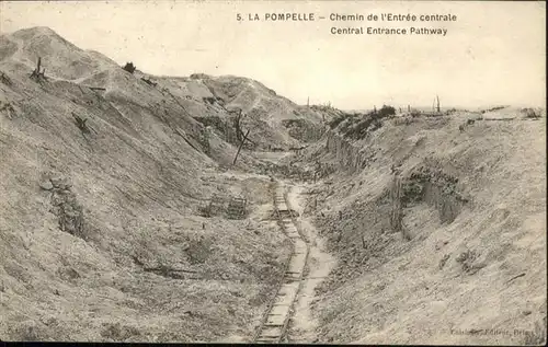 Reims Champagne Ardenne Chemin de l'Entree centrale La Pompelle / Reims /Arrond. de Reims