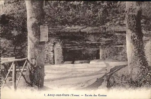 Arcy-sur-Cure Yonne Hoehle Grotte * / Arcy-sur-Cure /Arrond. d Auxerre