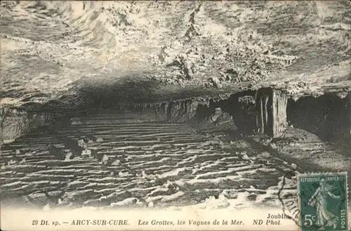Arcy-sur-Cure Yonne Hoehle Grotte Vagues Mer x / Arcy-sur-Cure /Arrond. d Auxerre