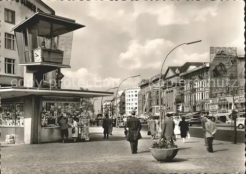 Berlin Kurfuerstendamm Verkehrsturm / Berlin /Berlin Stadtkreis