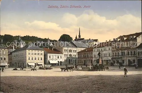 Sebnitz Markt Denkmal Pferdefuhrwerk / Sebnitz /Saechsische Schweiz-Osterzgebirge LKR