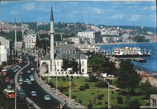 Istanbul Constantinopel Dolmabahce Palast Faehre Dampfer / Istanbul /