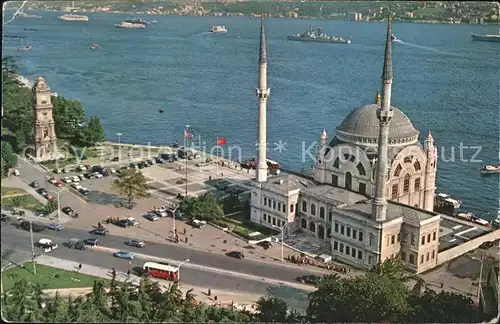 Istanbul Constantinopel Dolmabahce Museum Bosphorus / Istanbul /