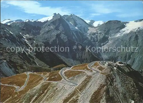 Grossglockner Hochalpenstrasse Parkplatz Edelweissspitze Fuscher Toerl Fliegeraufnahme Kat. Heiligenblut