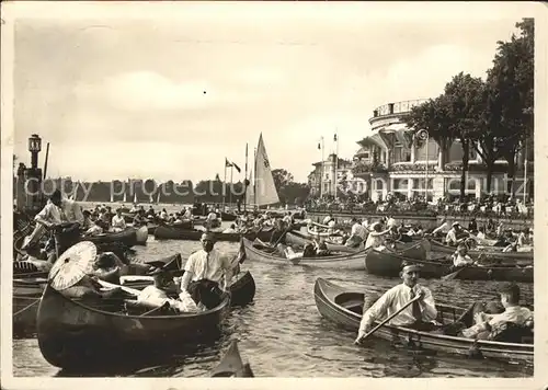 Hamburg Bucht vor der Uhlenhorster Faehre Bootspartien Kat. Hamburg