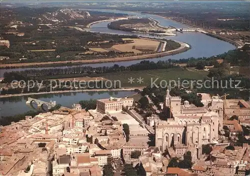 Avignon Vaucluse Le Palais des Papes et le Rhone vue aerienne Kat. Avignon