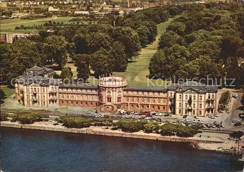 Biebrich Wiesbaden Fliegeraufnahme Schloss am Rheinufer  / Wiesbaden /Wiesbaden Stadtkreis