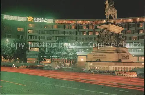 Sofia Sophia Denkmal der Brueder Befreier Grand Hotel Sofia / Sofia /