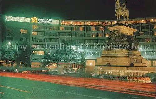 Sofia Sophia Denkmal der Brueder Befreier Grand Hotel Sofia / Sofia /